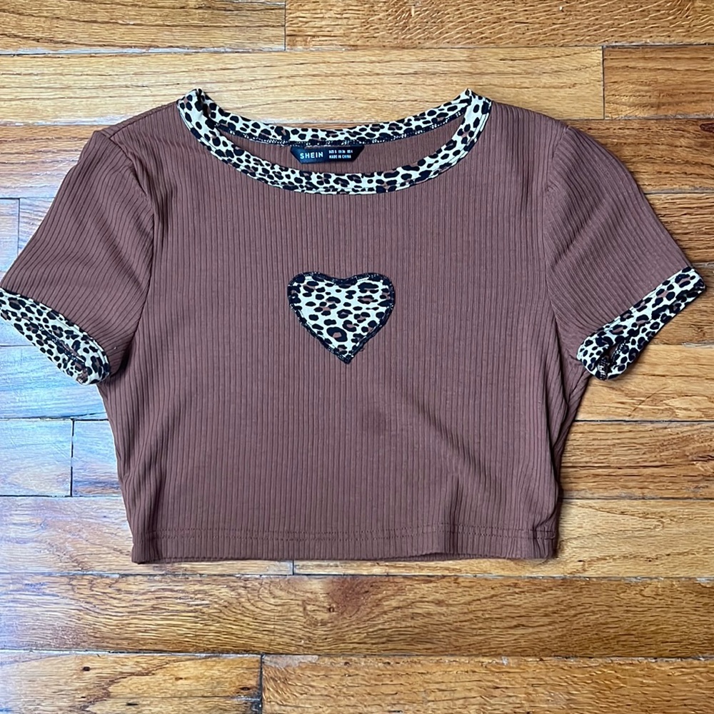 SHEIN Cropped Tee